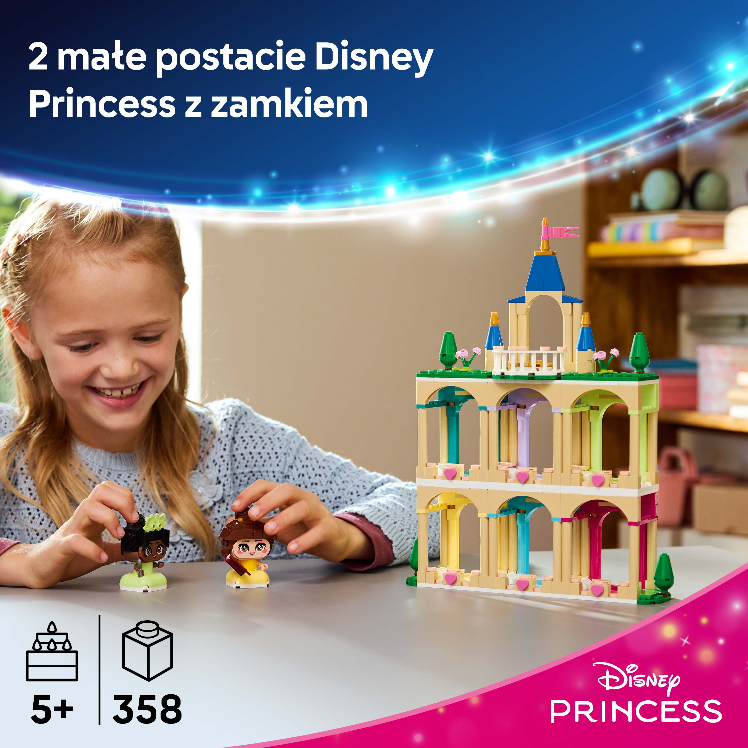 Dziewczynka bawi się figurkami Lego i zamkiem. Wiek 5+, 358 elementów.