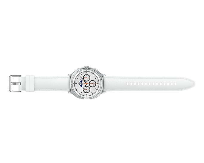 Biały smartwatch z srebrną kopertą i klamrą.