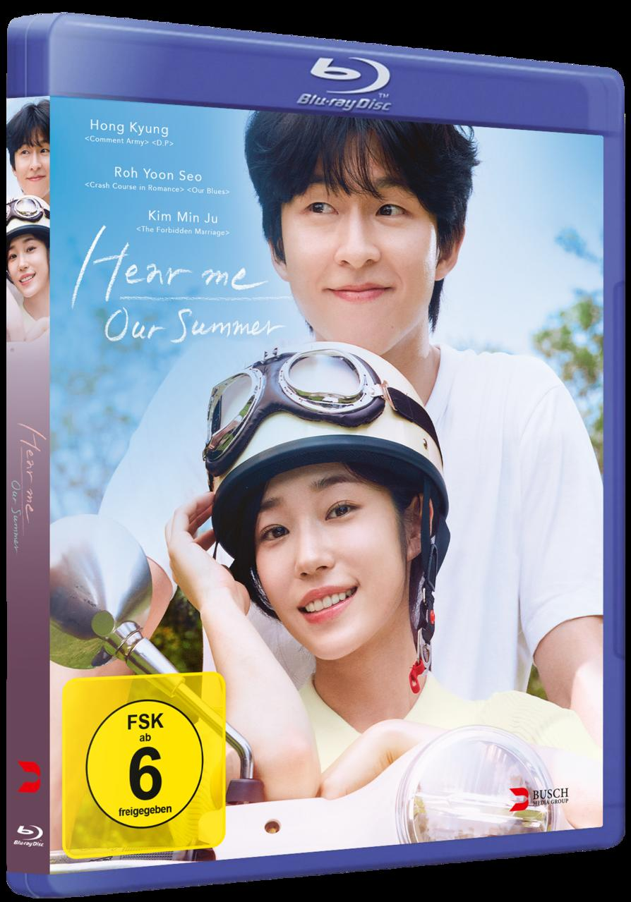 Ein Mann und eine Frau auf einem Roller, mit dem Titel "Hear me Our Summer".