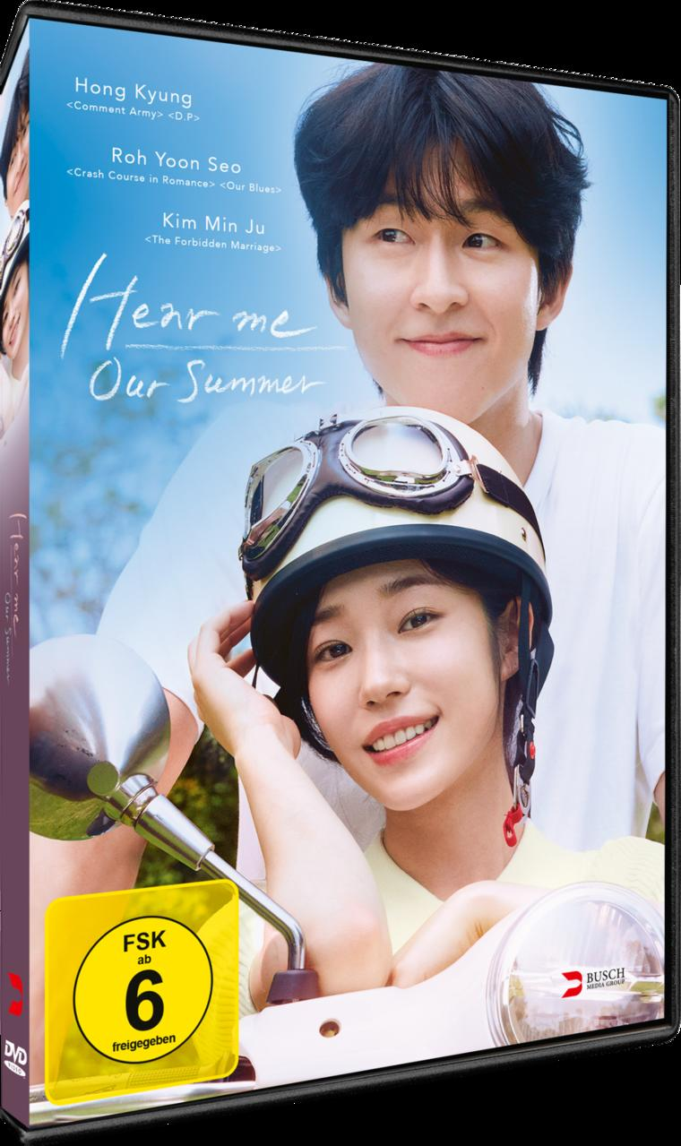 Ein Mann und eine Frau auf einem Roller, mit Text "Hear me Our Summer".
