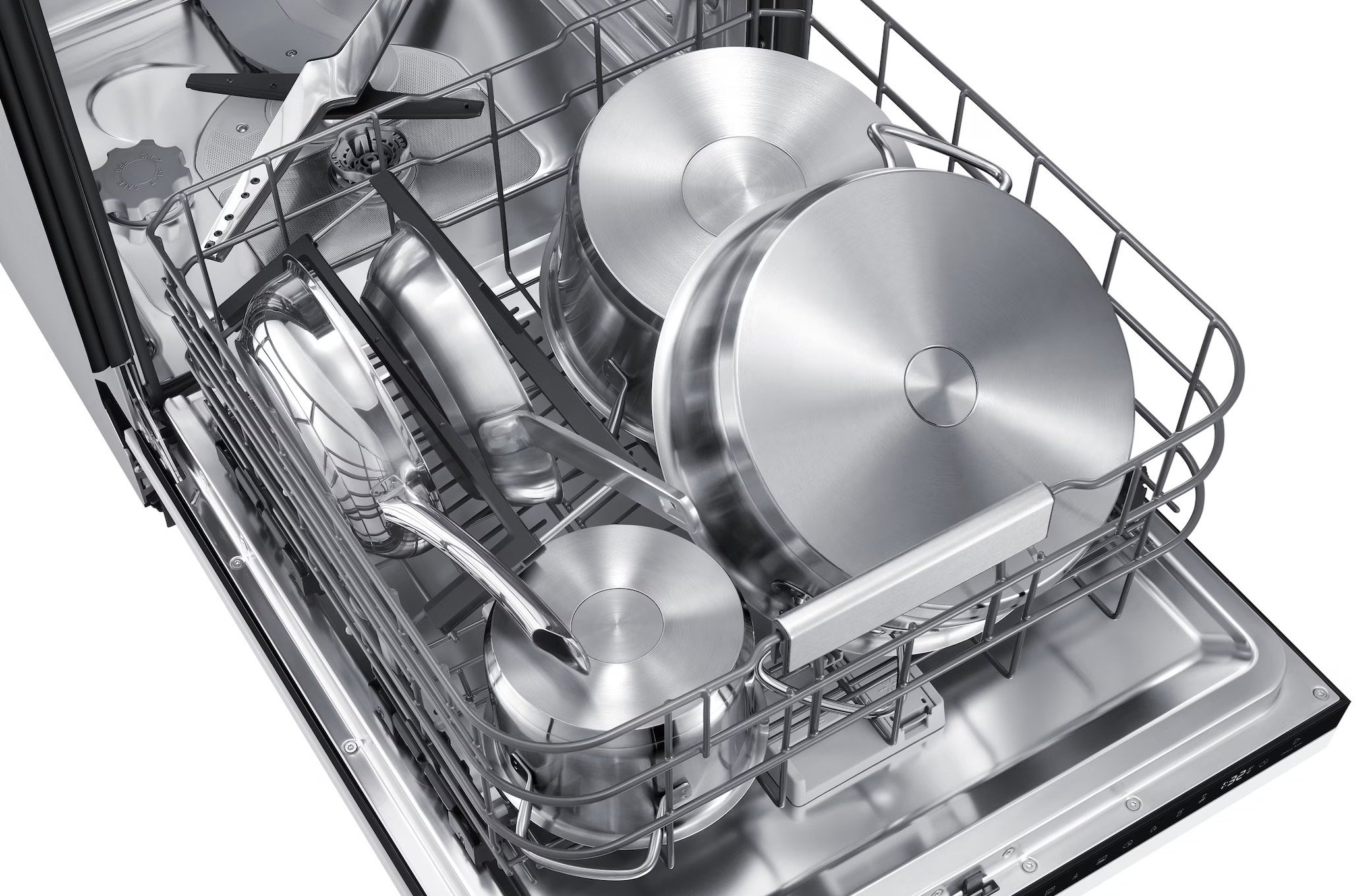 Kosz zmywarki wypełniony garnkami i patelniami ze stali nierdzewnej.