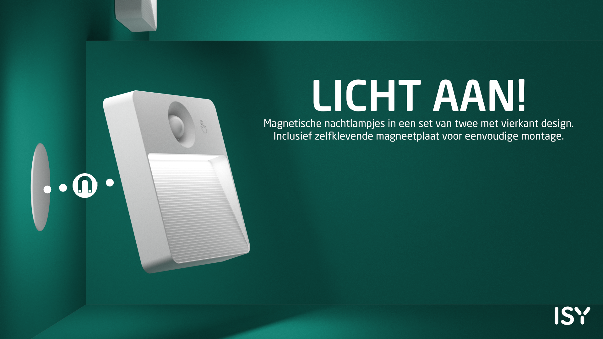 Een wit nachtlampje met magnetische bevestiging op een groene muur.