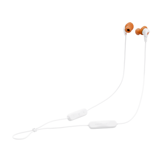 Auriculares blancos y naranjas intrauditivos con cable blanco y controles.
