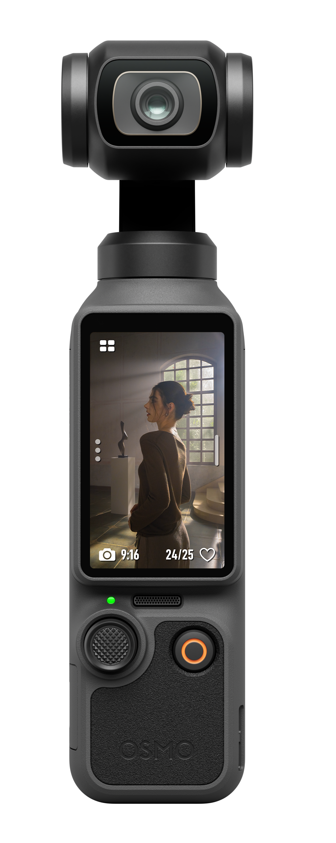 Gimbal z kamerą i ekranem, pokazujący kobietę.