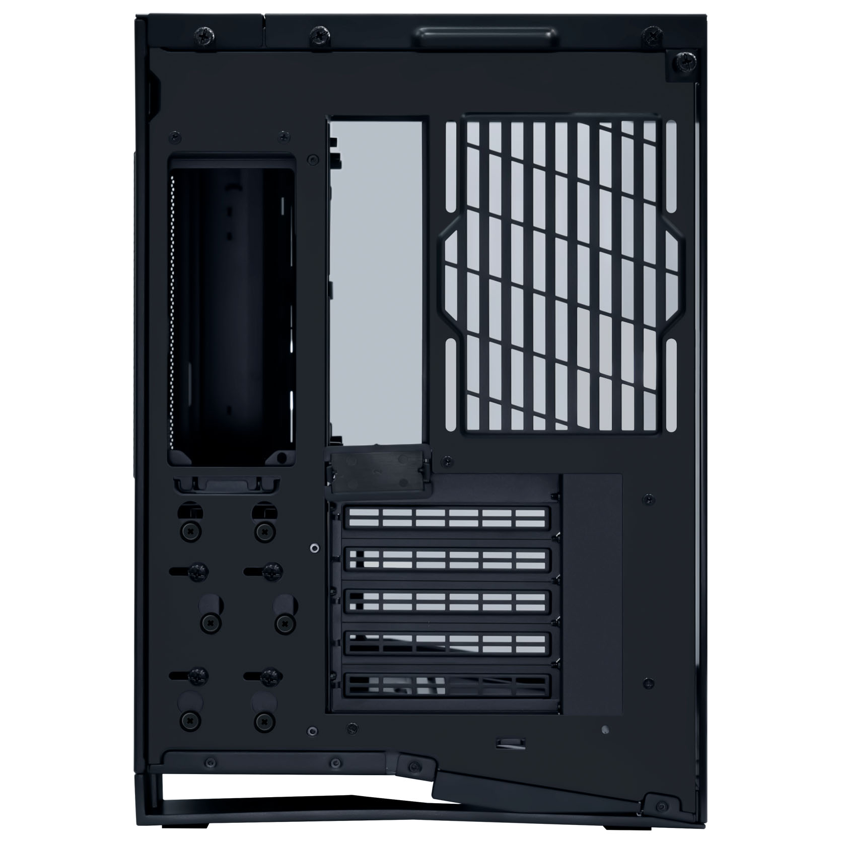 Rückseite eines schwarzen Computergehäuses mit Lüftungsschlitzen und Anschlüssen.