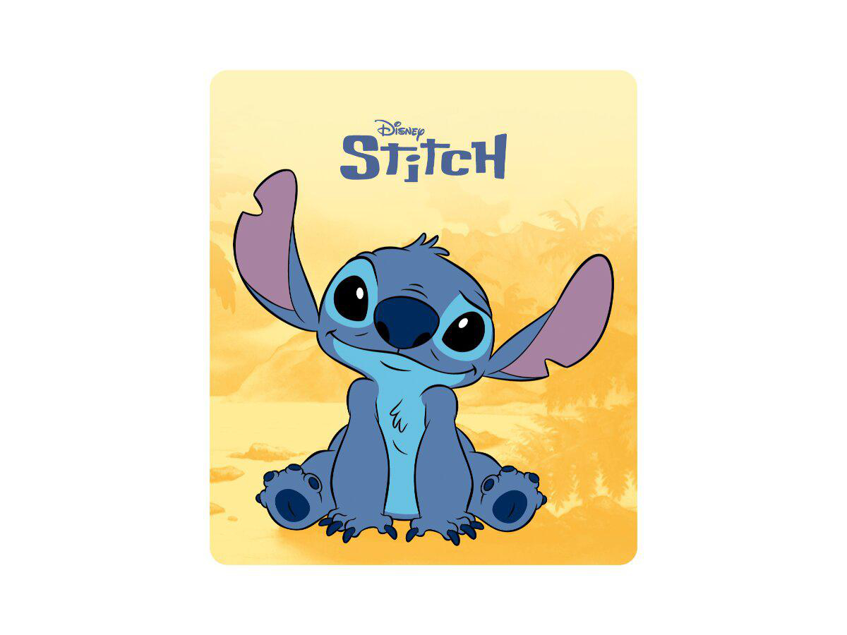 Stitch sitzt lächelnd auf einem gelben Hintergrund mit Palmen.