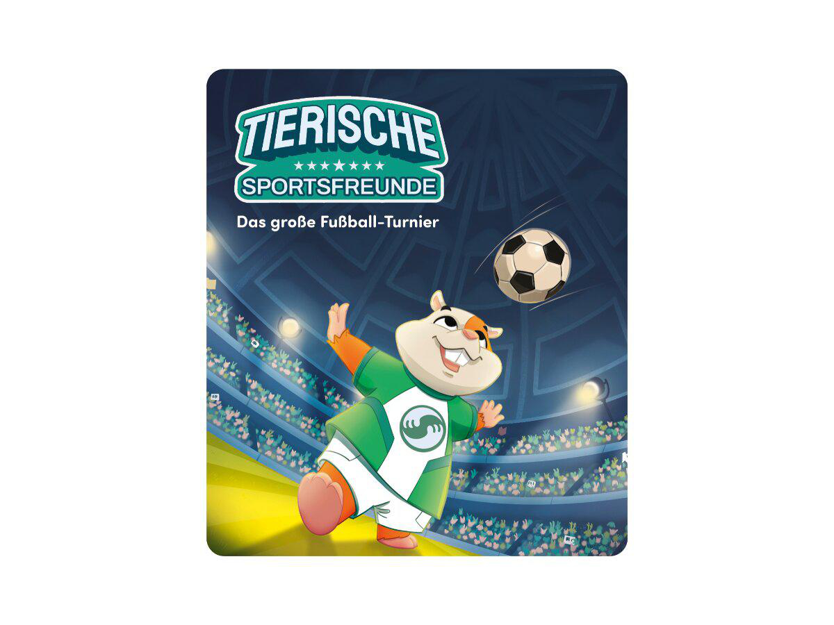 Ein Hamster in Fußballkleidung spielt auf einem Stadion mit Zuschauern.