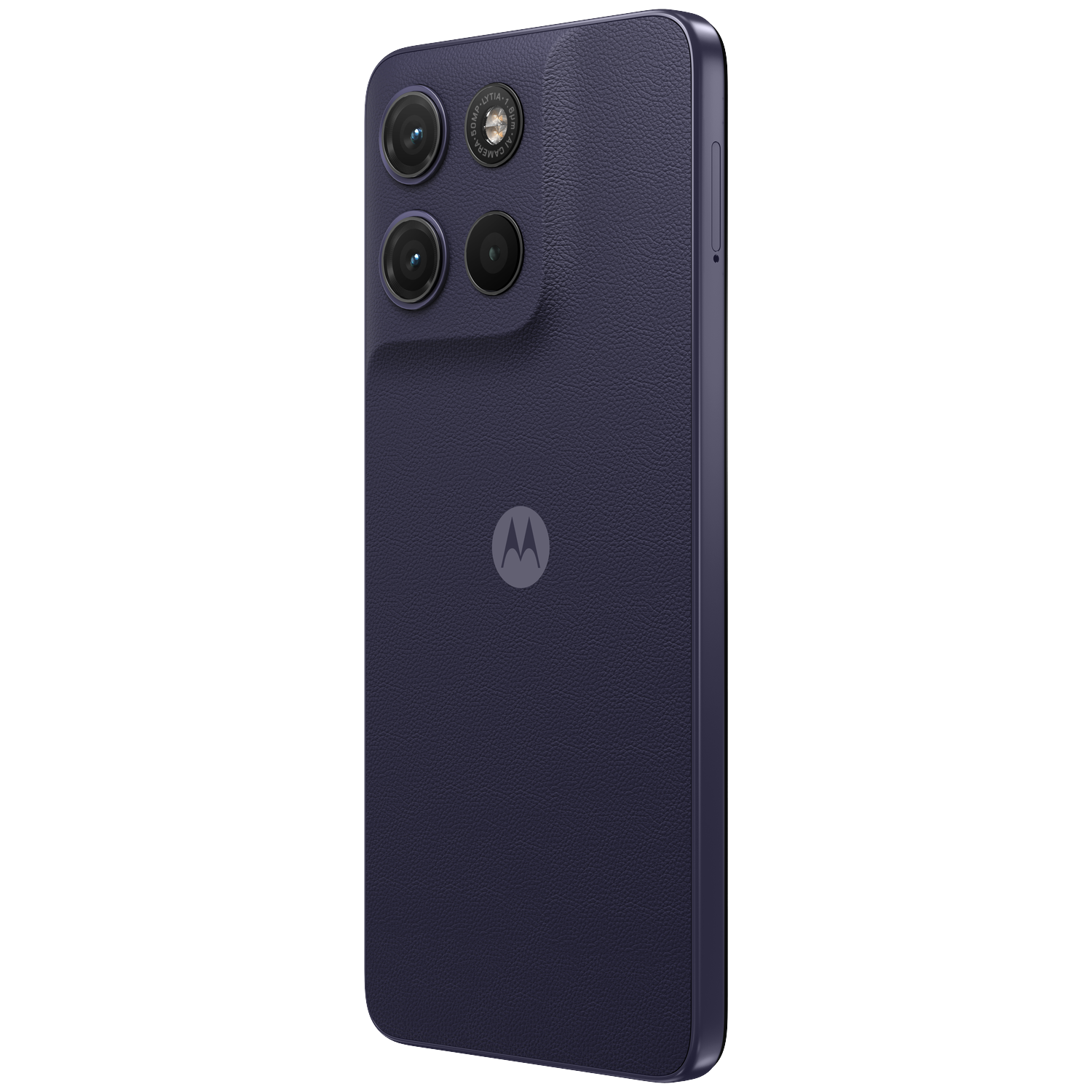 Een donkerblauwe Motorola smartphone met getextureerde achterkant en drievoudige camera.