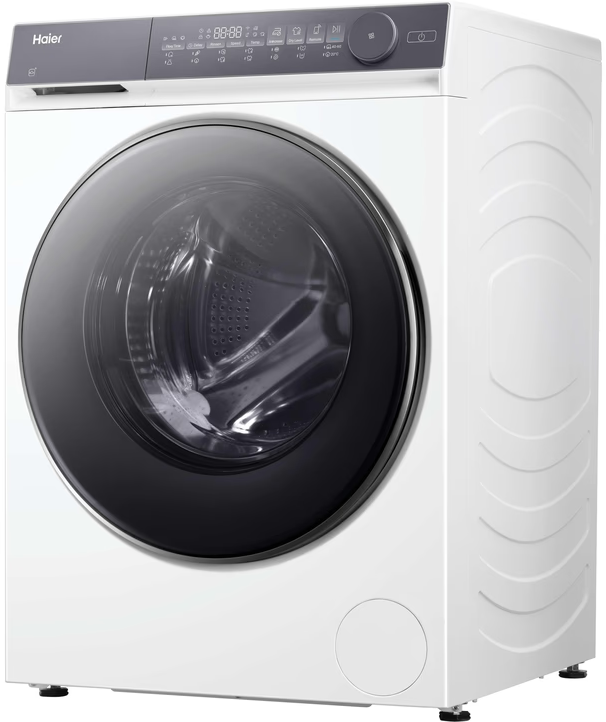 Una lavatrice Haier bianca con oblò nero e pannello di controllo digitale.