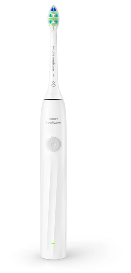Fehér elektromos fogkefe kék és zöld sörtékkel és bekapcsológombbal.