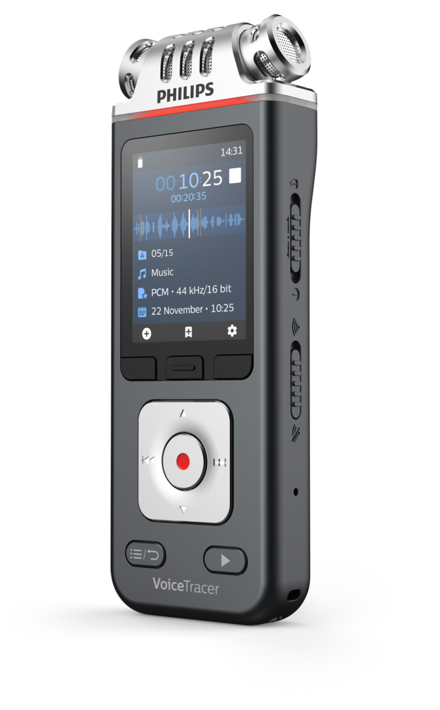 Una grabadora digital Philips VoiceTracer gris con micrófonos plateados y pantalla.