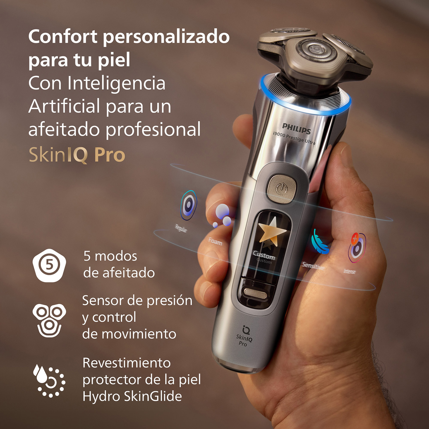 Un hombre sostiene una afeitadora Philips con tecnología SkinIQ Pro, mostrando ajustes.