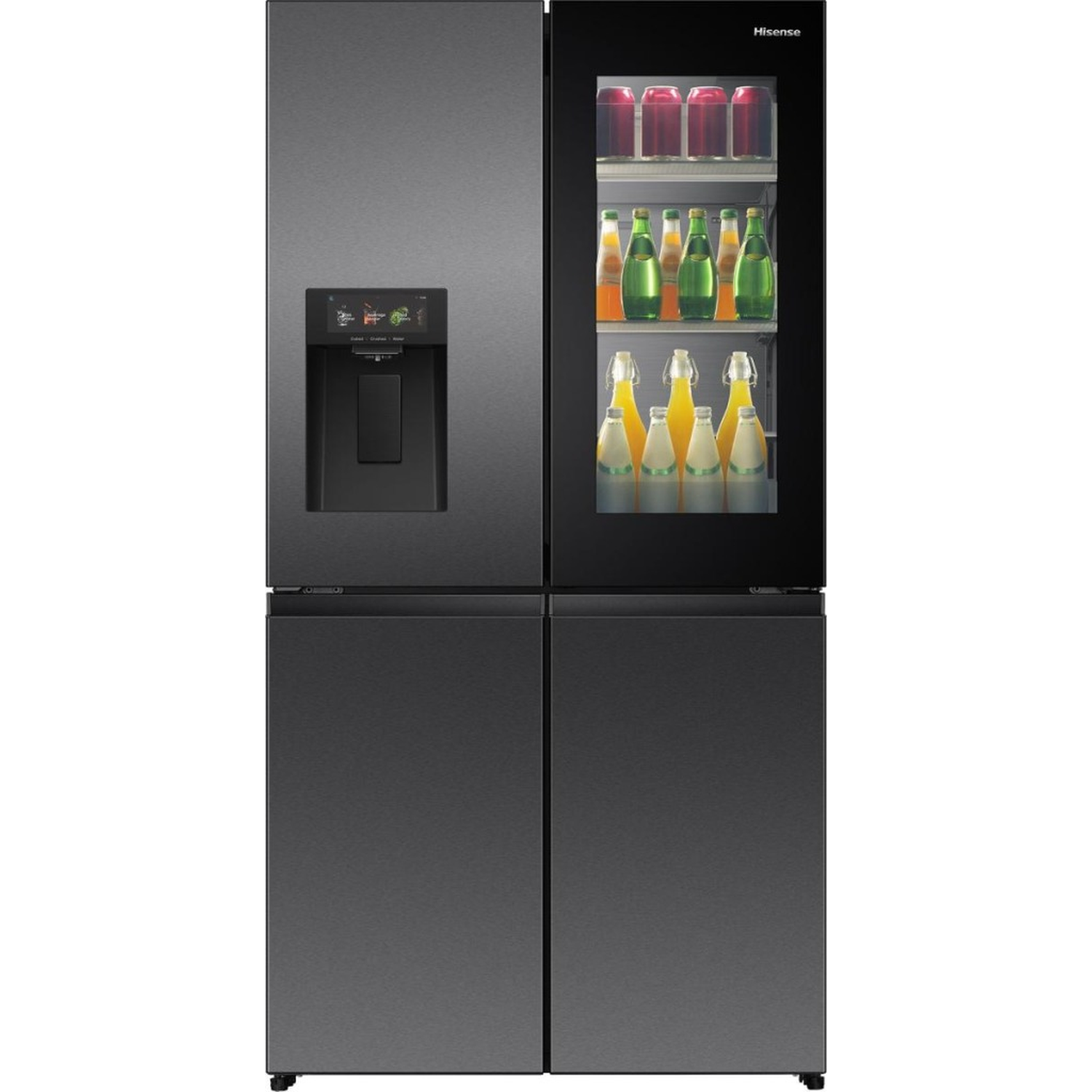Een zwarte Hisense koelkast met touchscreen en glazen deur vol dranken.