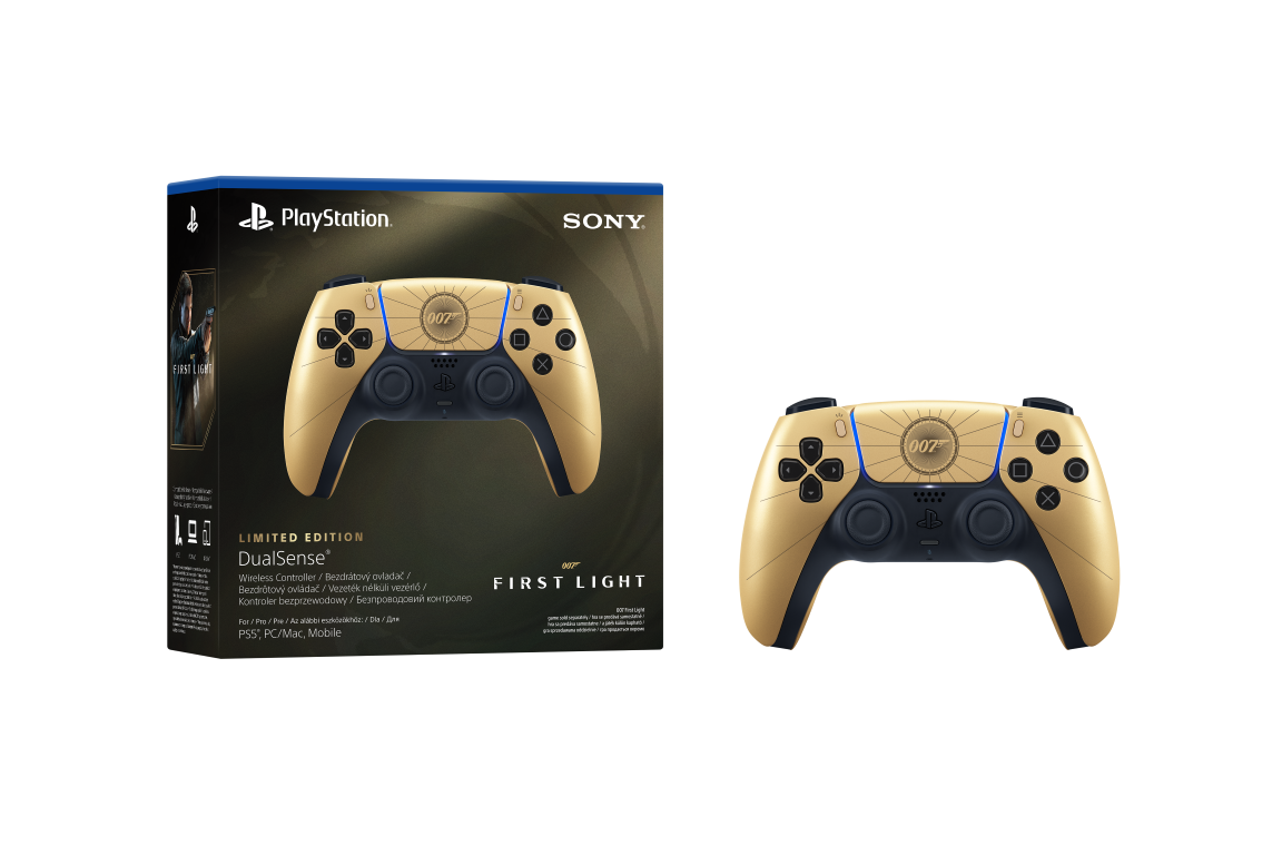 Złote opakowanie kontrolera DualSense i kontroler z motywem 007.