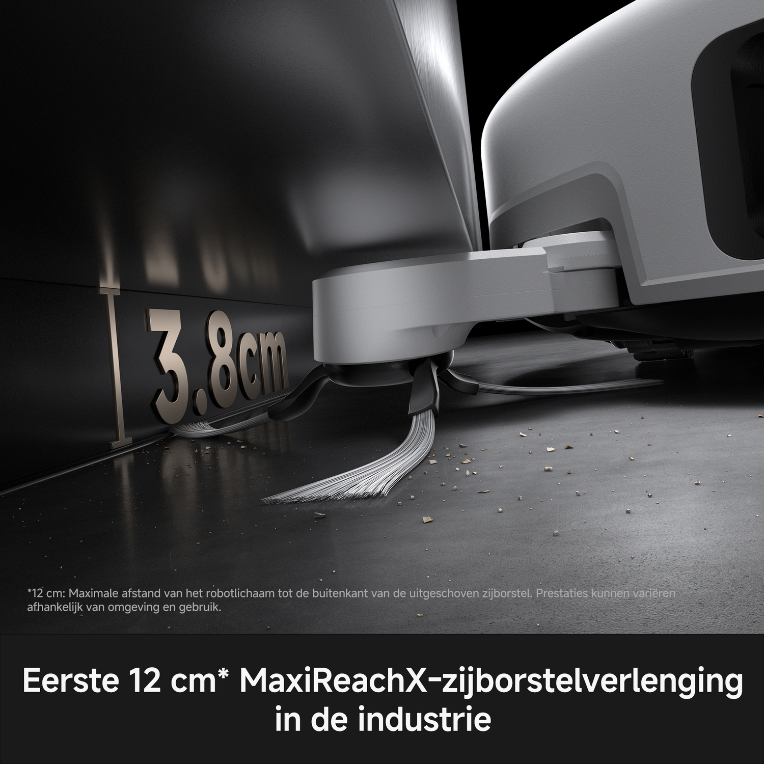 Een robotstofzuiger met verlengde zijborstelarm van 3,8 cm.