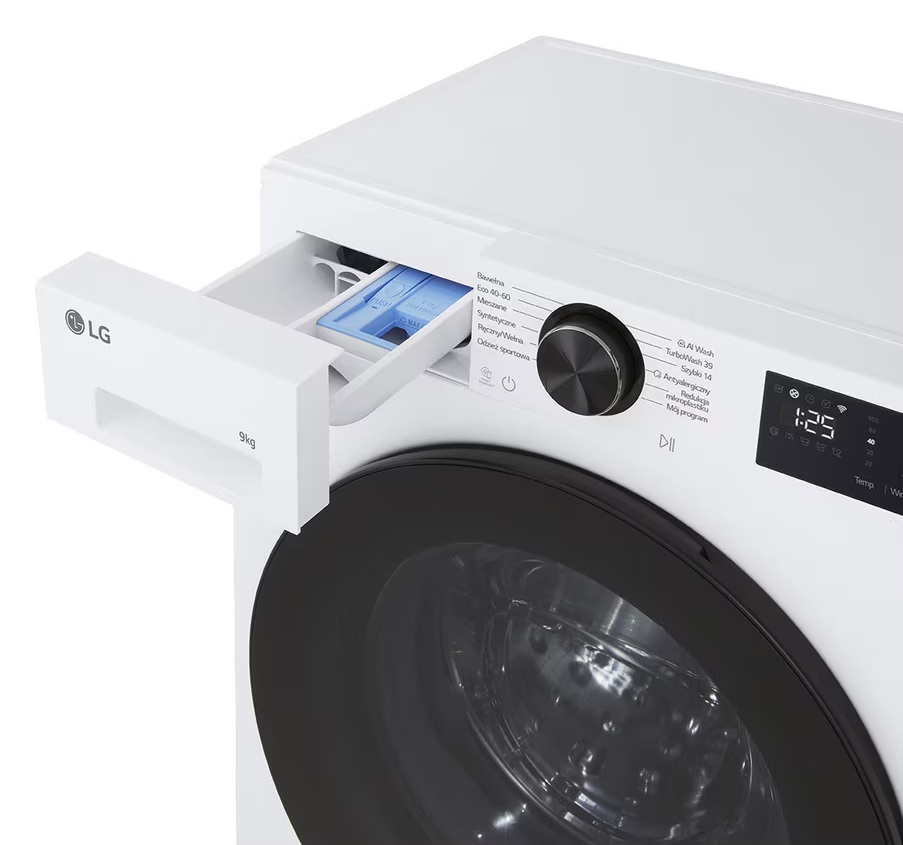 Biała pralka LG z wysuniętą szufladą na detergent, pokazującą niebieski wkład.