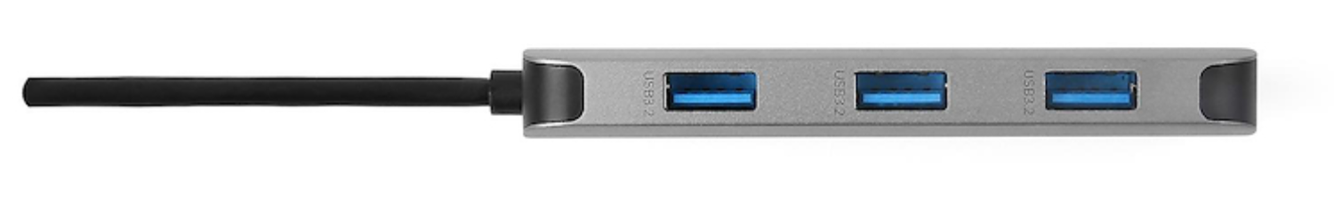 Hub USB gris con tres puertos USB 3.2 azules y un cable negro.