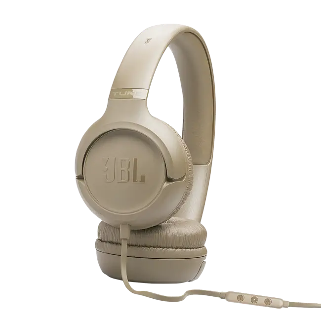 Auriculares JBL de color crema con cable, mostrados sobre fondo negro.