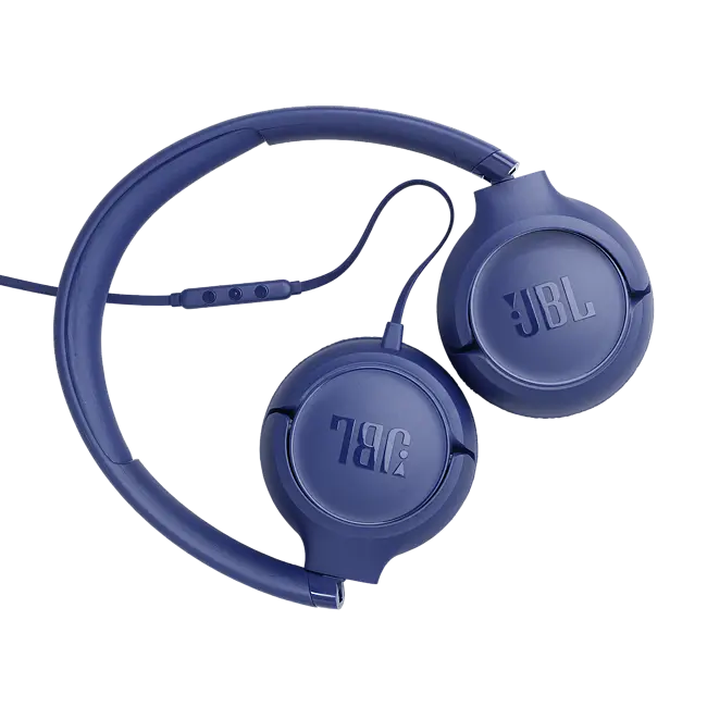 Un par de auriculares JBL azul oscuro con diseño elegante y controles en línea.