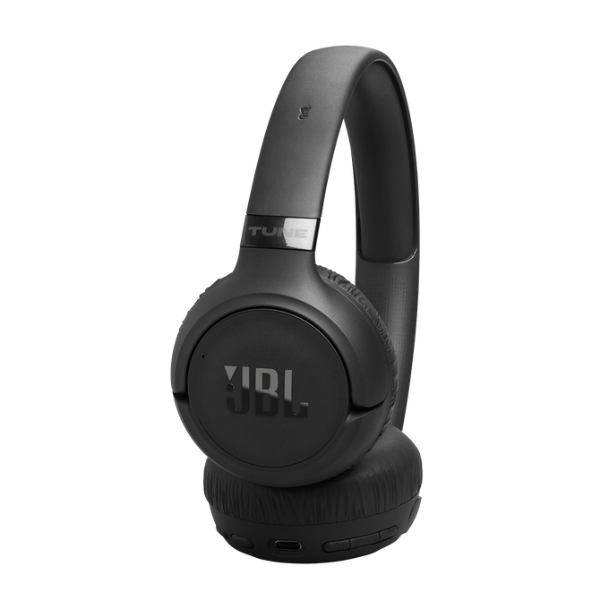 Auriculares JBL negros con marca plateada "TUNE" en la diadema.