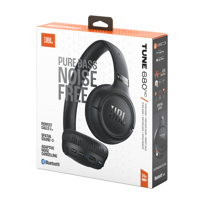 Auriculares JBL negros en caja con 