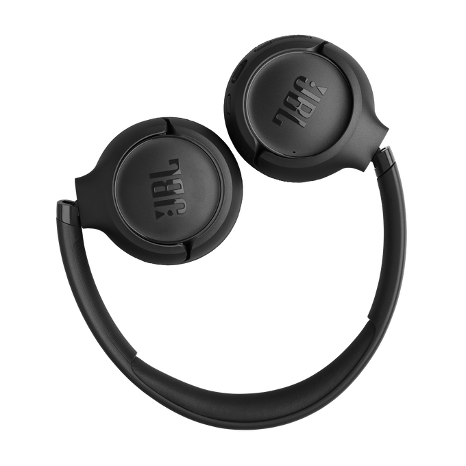 Auriculares JBL negros con diadema acolchada, sobre fondo negro.