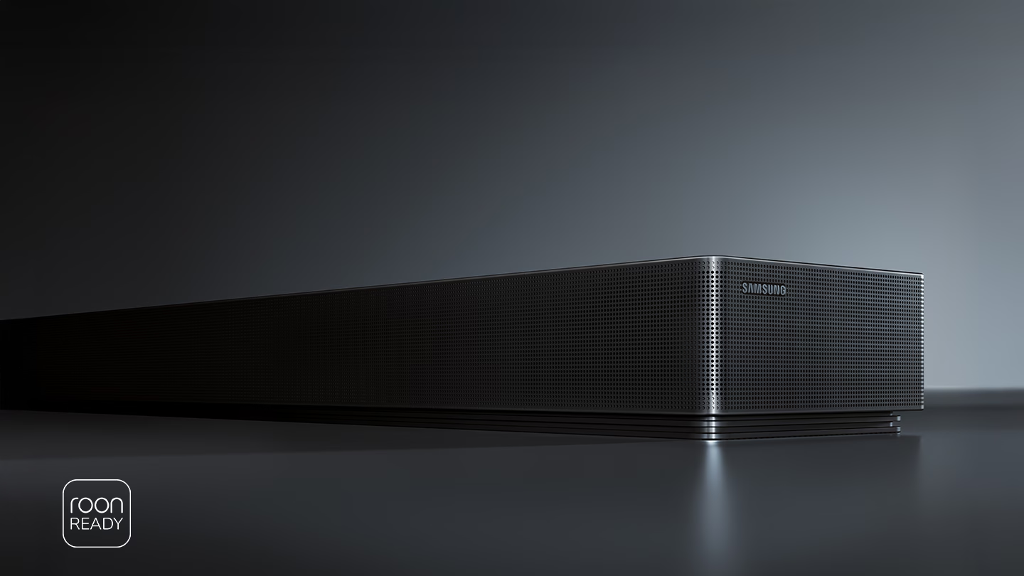 Une barre de son Samsung noire avec logo Roon Ready sur fond sombre.