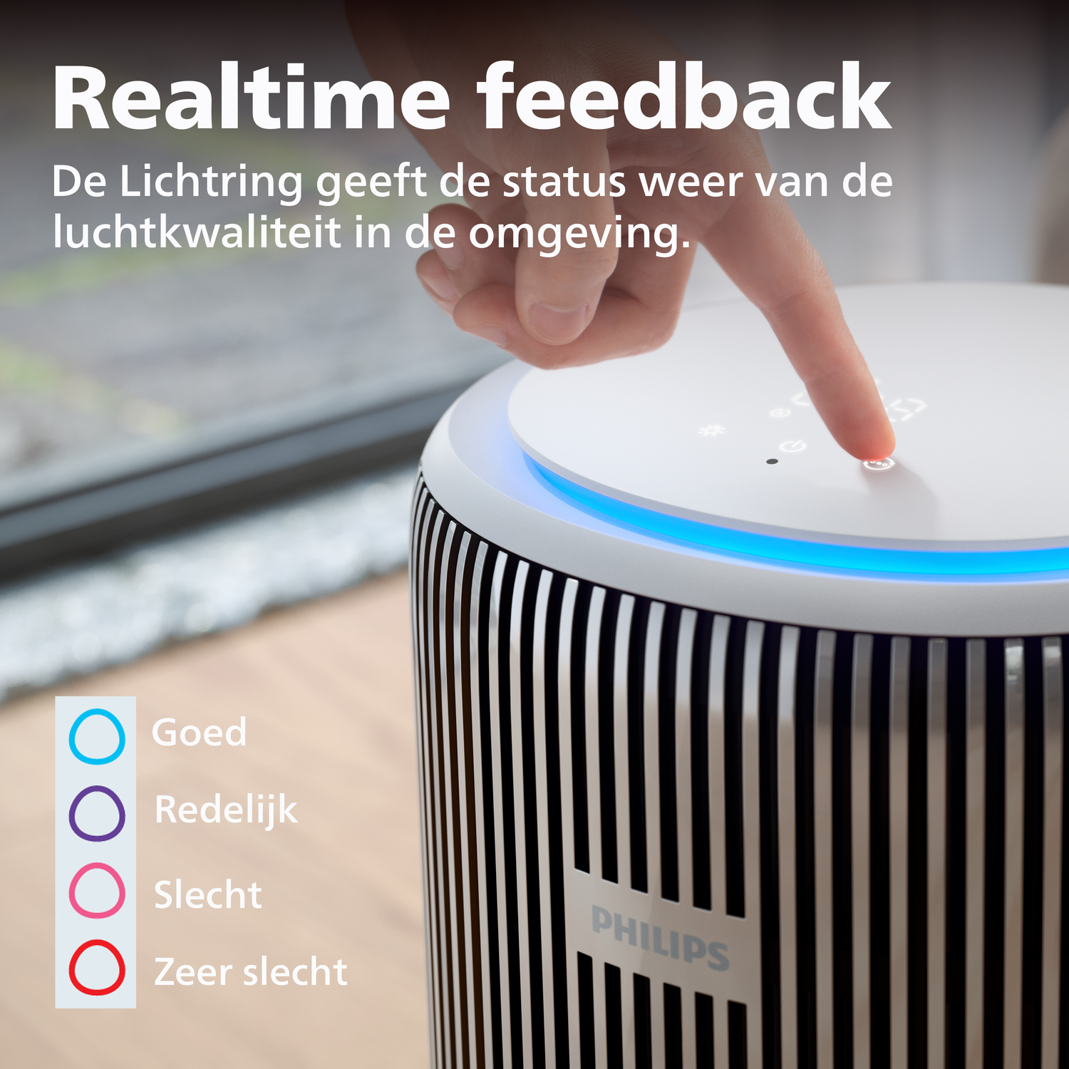 Een Philips luchtreiniger met blauwe lichtring geeft realtime feedback over de luchtkwaliteit.