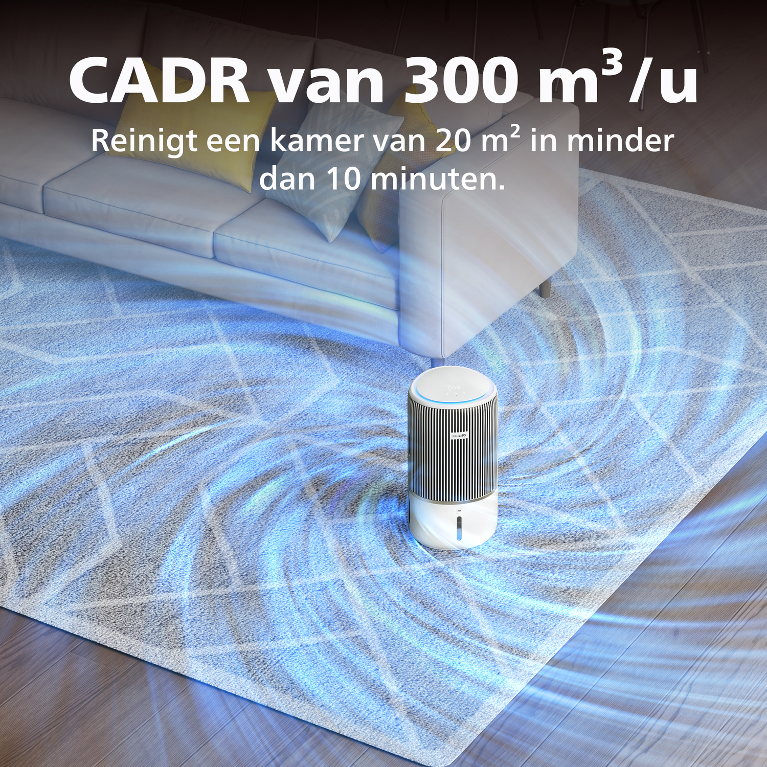 Een witte luchtreiniger staat op een kleed en circuleert lucht met blauw licht.
