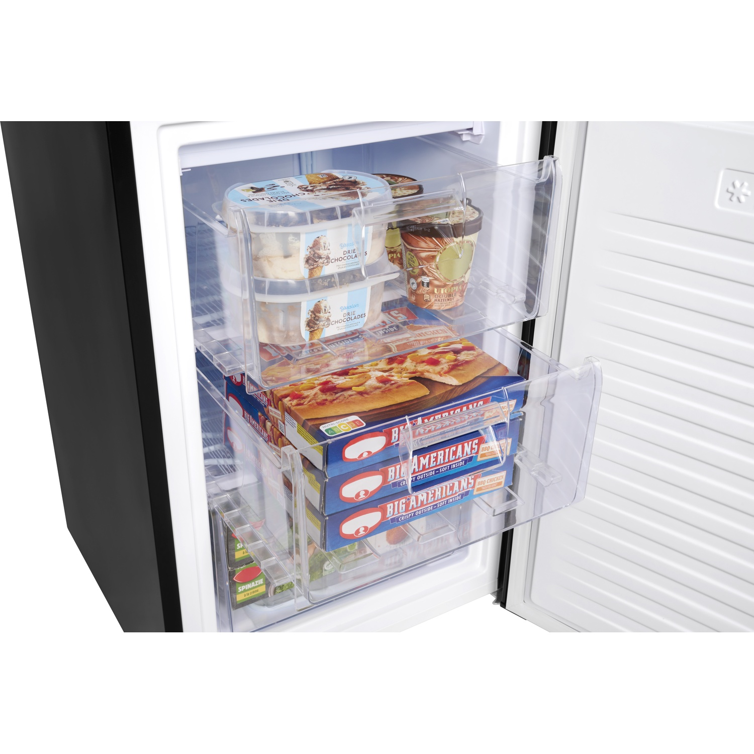Un congélateur rempli de pots de glace et de boîtes de pizza surgelée.