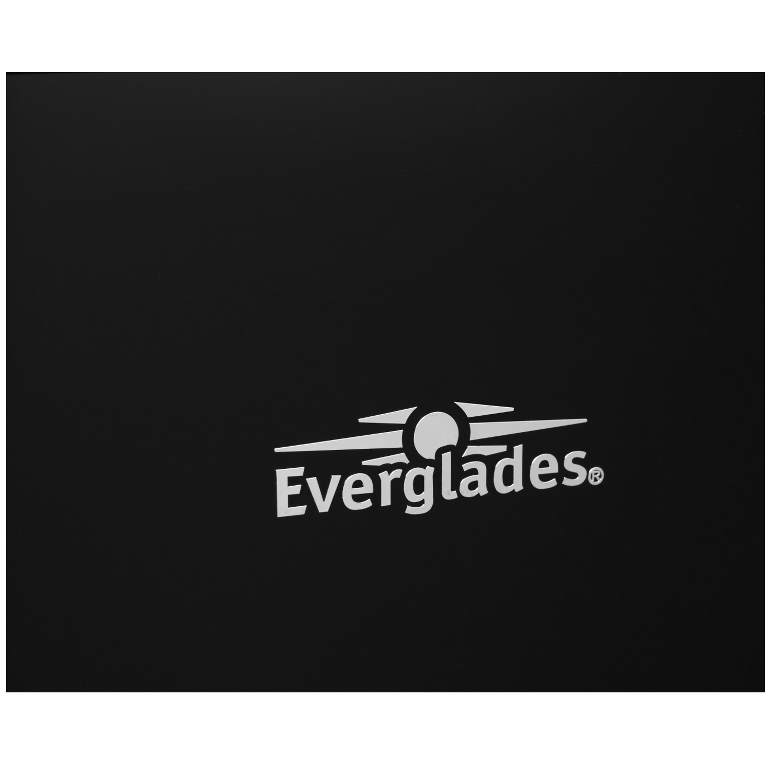 Logo Everglades avec un avion stylisé et du texte.
