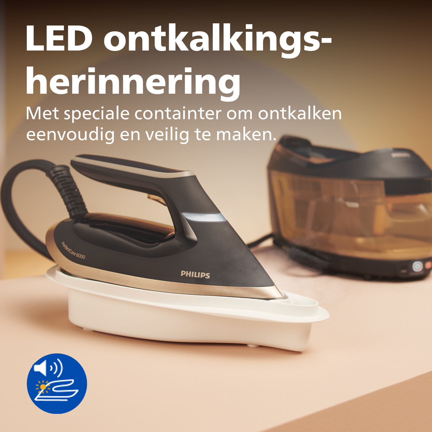 Stoomstrijkijzer met waterreservoir en LED ontkalkingsherinnering.