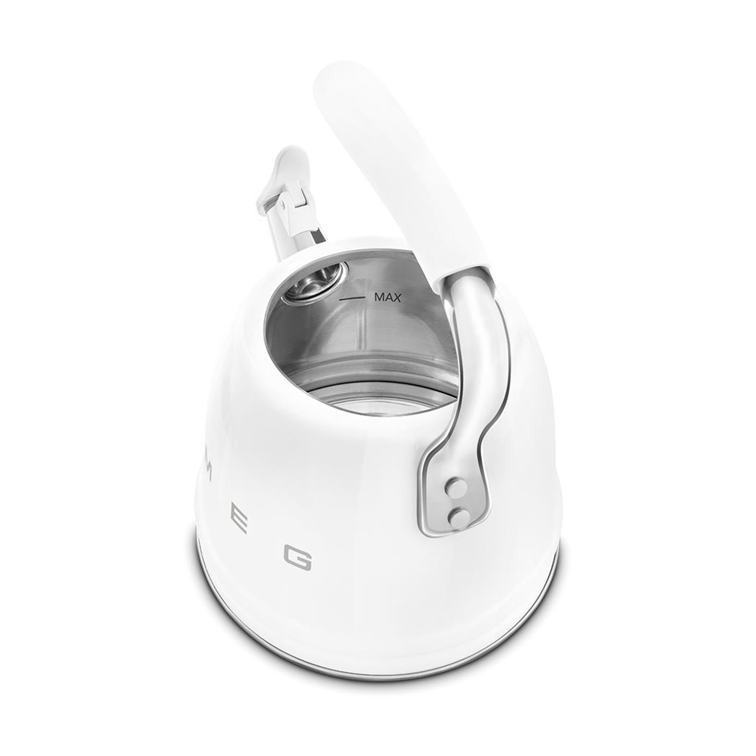Un bollitore bianco con manico e coperchio argentati, su sfondo bianco.