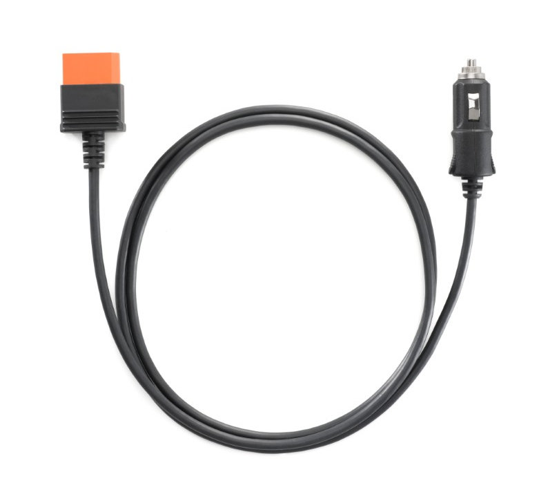 Czarny kabel z pomarańczowym złączem OBD-II i wtyczką zapalniczki samochodowej.