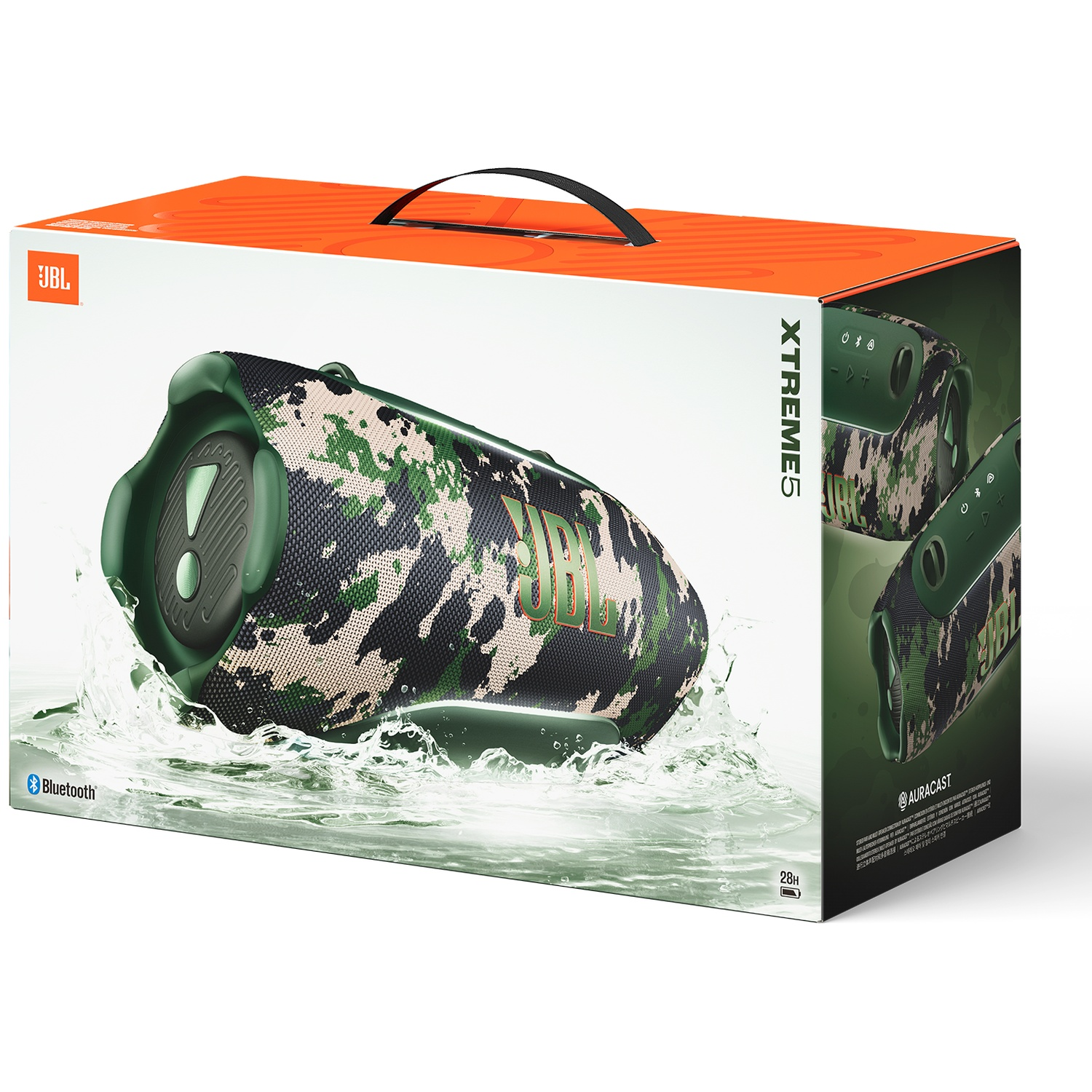 JBL Xtreme 5 luidspreker in camouflage patroon spattend in water.