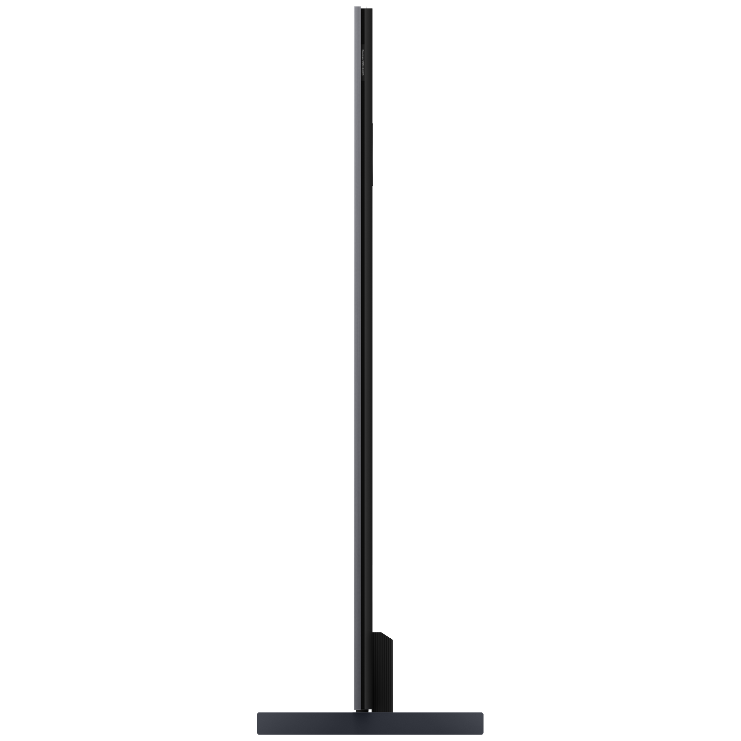 Een slanke zwarte televisie met een donkere voet tegen een witte achtergrond.