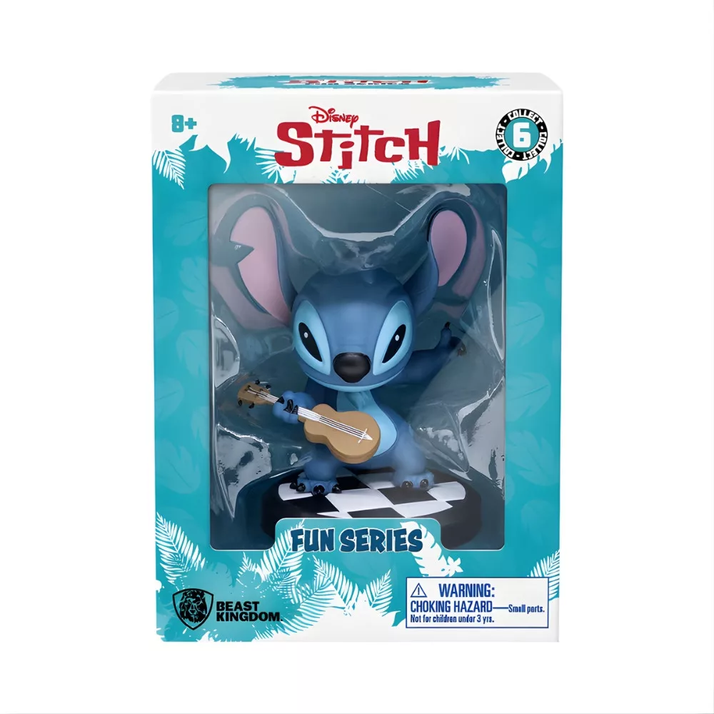 Stitch figura ukulelével sakktáblás alapon, dobozban.
