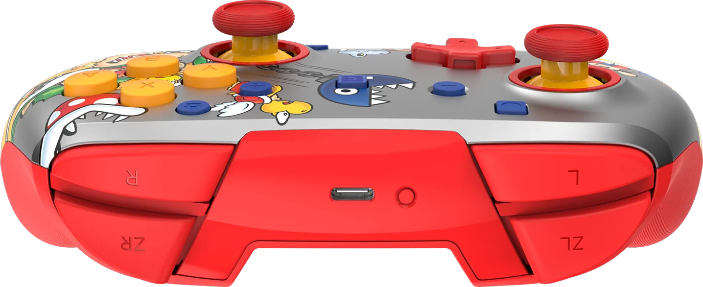 Rote und silberne Nintendo-Controller mit Mario-Motiven und gelben Steuerknöpfen.