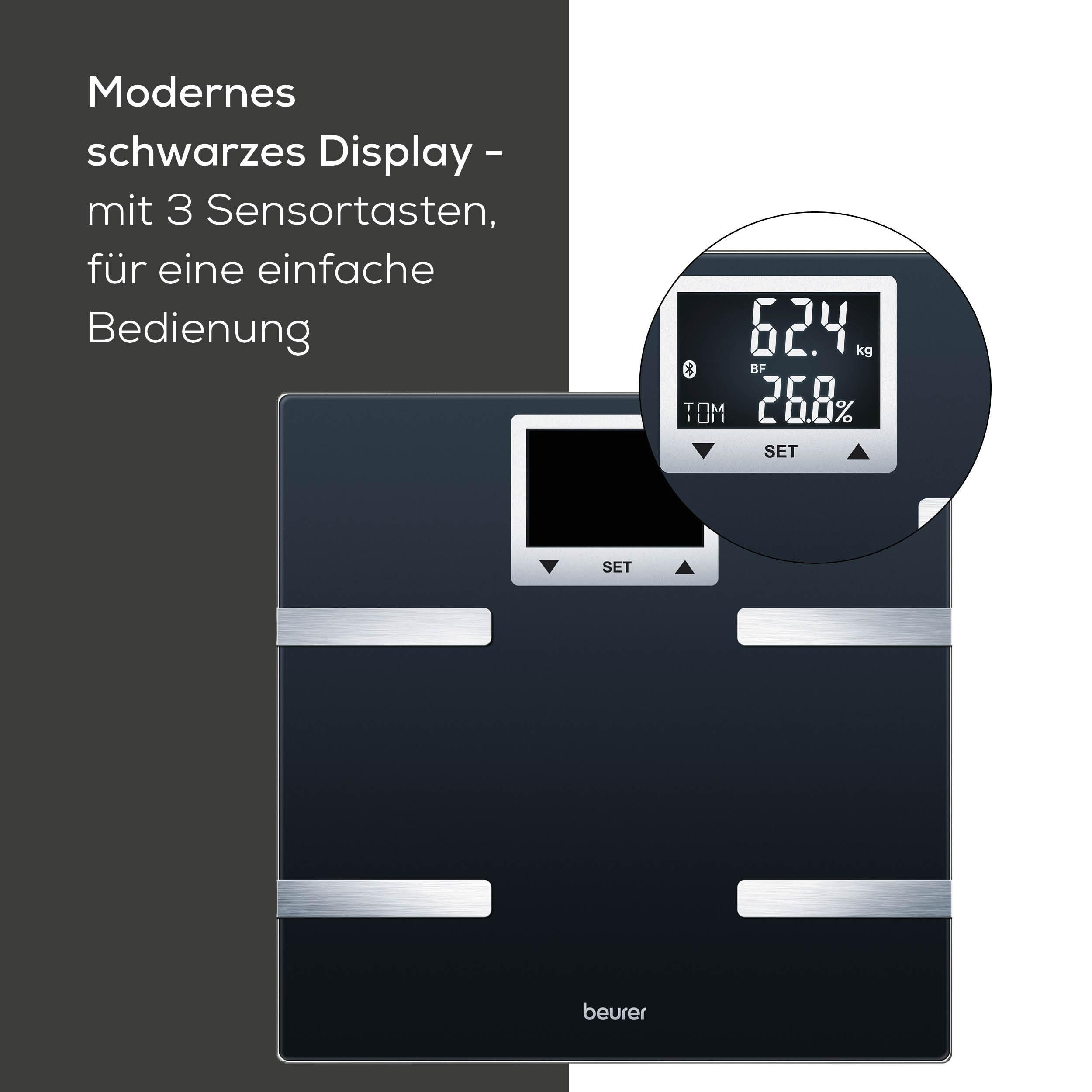 Schwarze Personenwaage mit digitaler Anzeige von Gewicht und Körperfett.