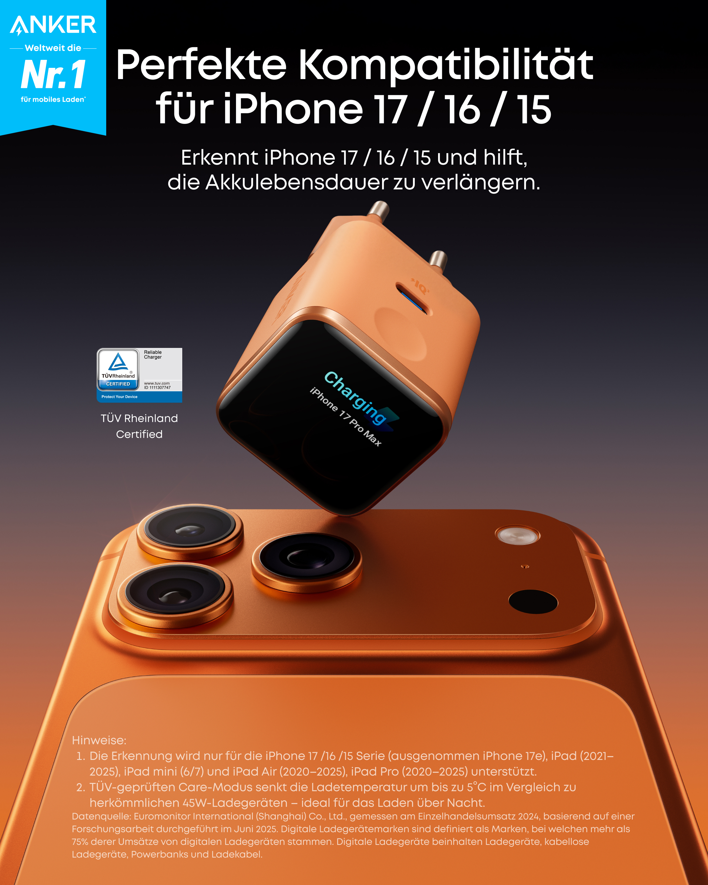 Ein orangefarbener Anker-Ladestecker lädt ein iPhone 17 Pro Max mit TÜV-Siegel.