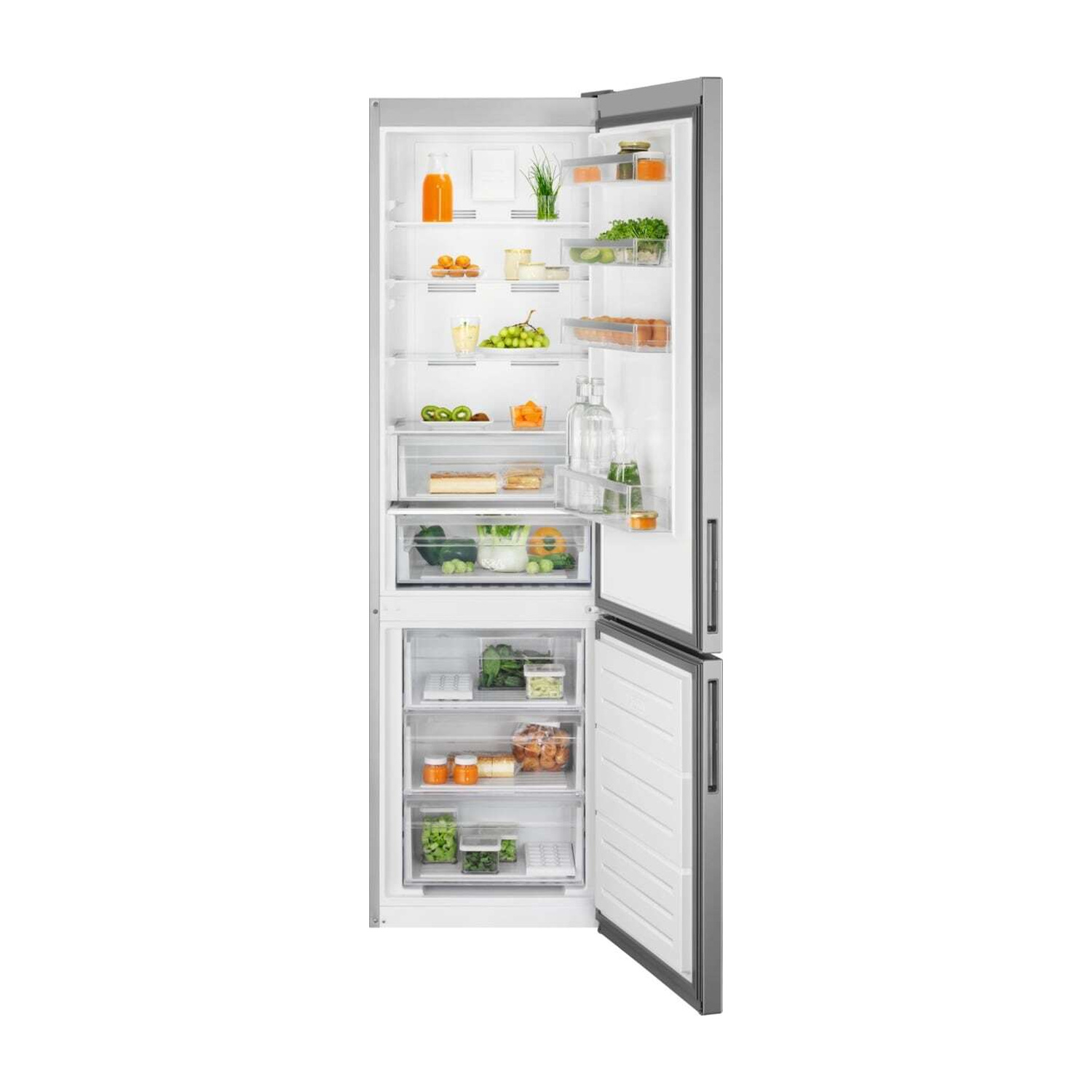 Un frigorifero aperto pieno di alimenti come succo, uova, frutta e verdura.