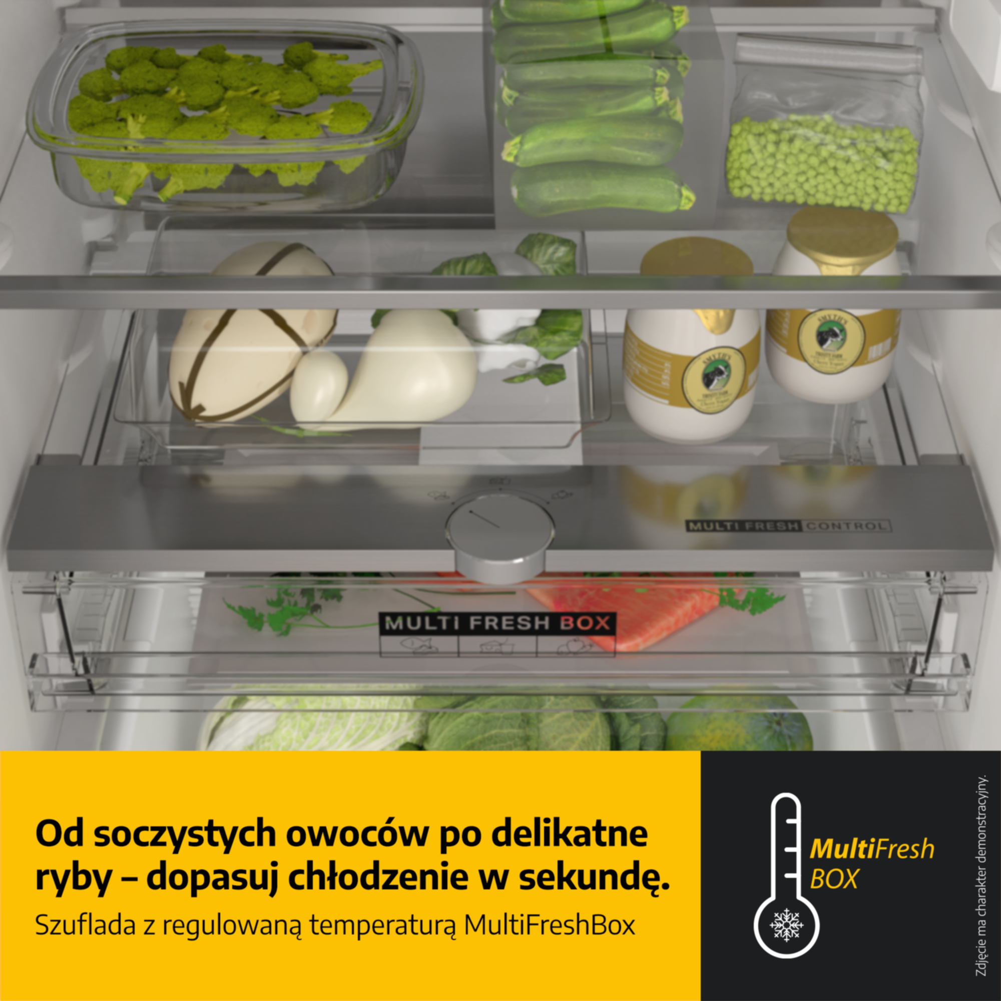 Lodówka z brokułami, cukinią, groszkiem, jogurtem i sałatą.
