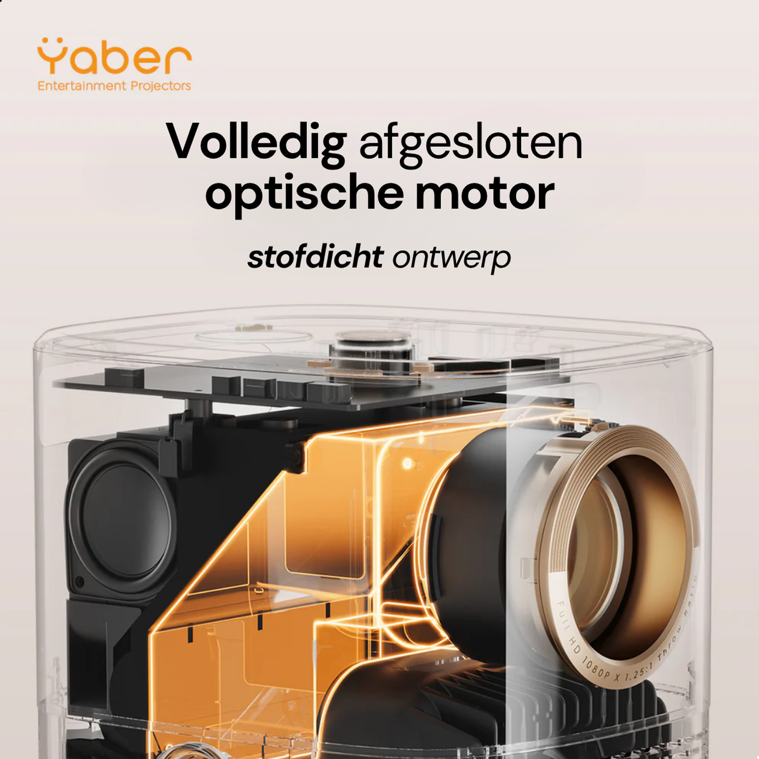 Transparante projector toont optische motor met oranje accent.