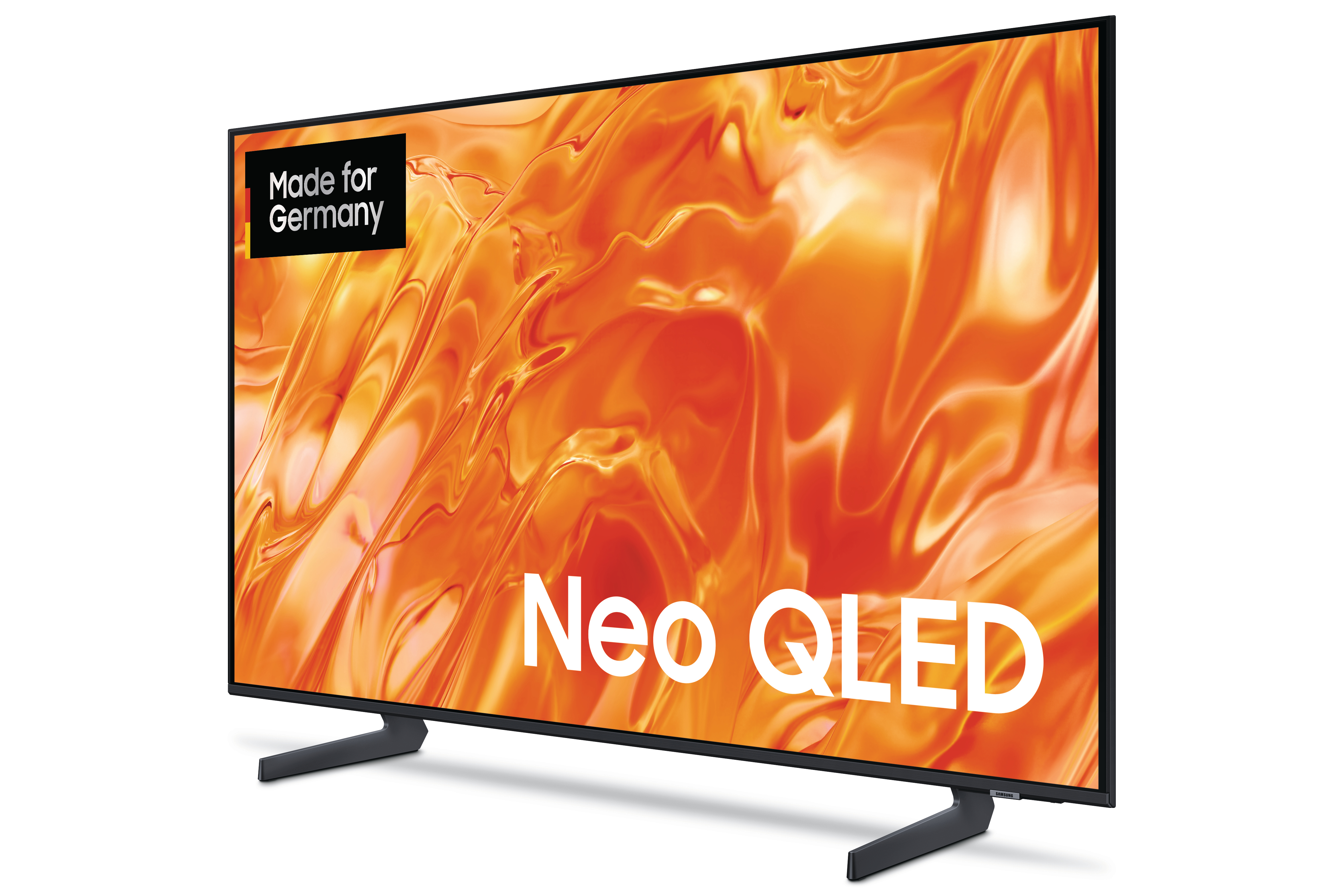 Ein schwarzer Samsung Neo QLED Fernseher mit "Made for Germany" Logo und orangem Hintergrund.