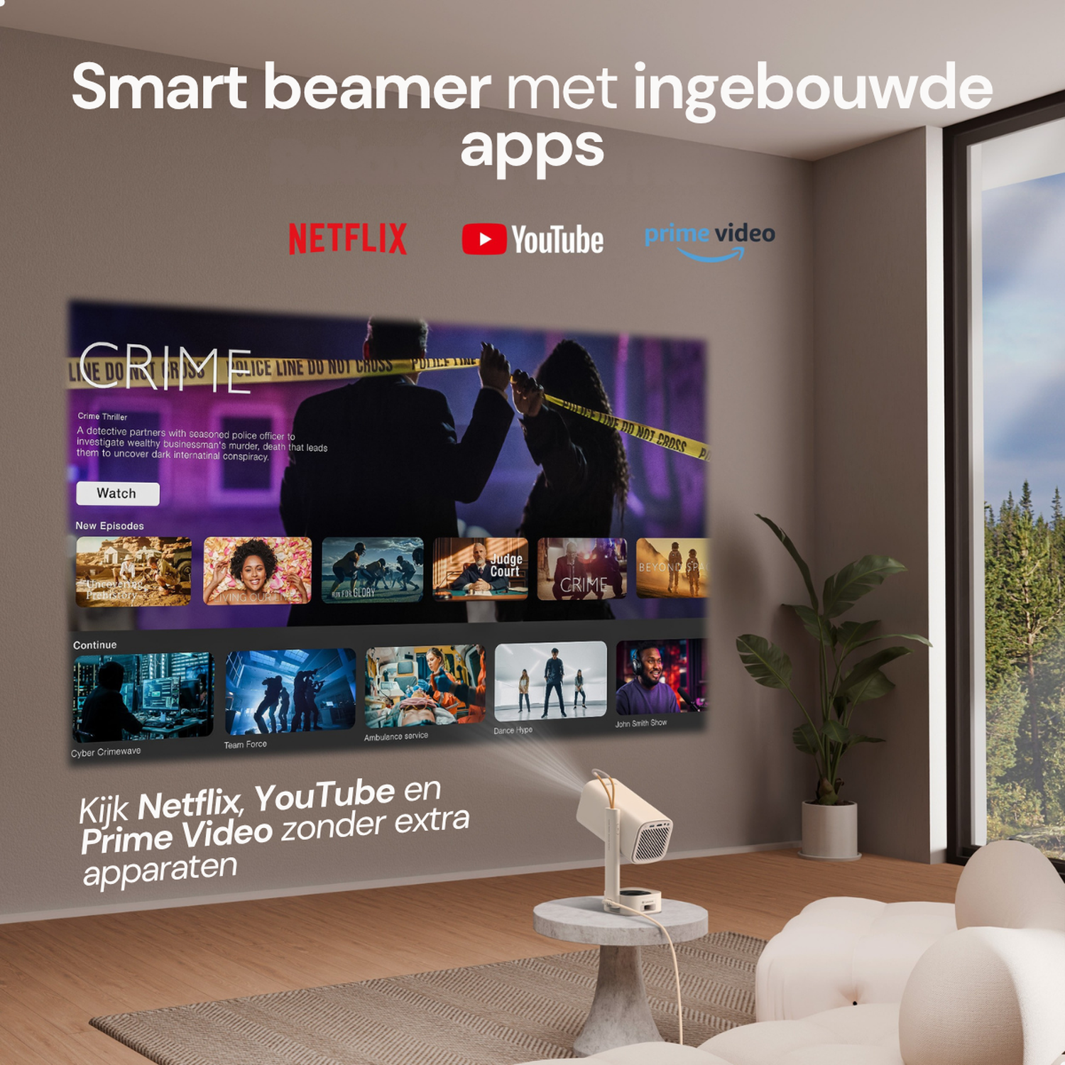 Een beamer projecteert Netflix, YouTube en Prime Video op een scherm in een woonkamer.