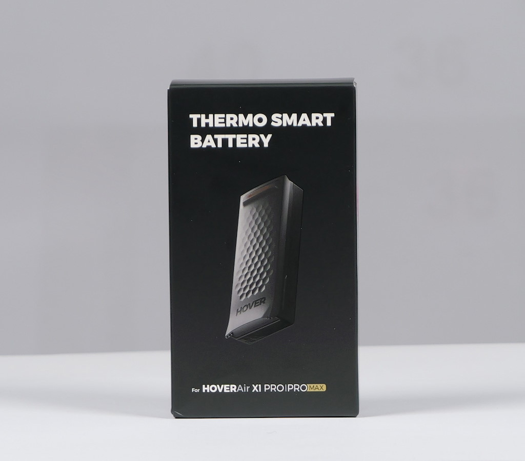 Schwarze Verpackungsbox für THERMO SMART BATTERY mit Batterieabbildung.