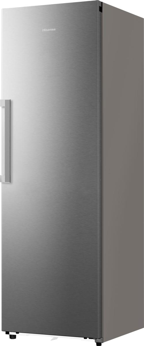Ein schlanker, silberner Kühlschrank mit einem vertikalen Griff und dem Hisense-Logo.