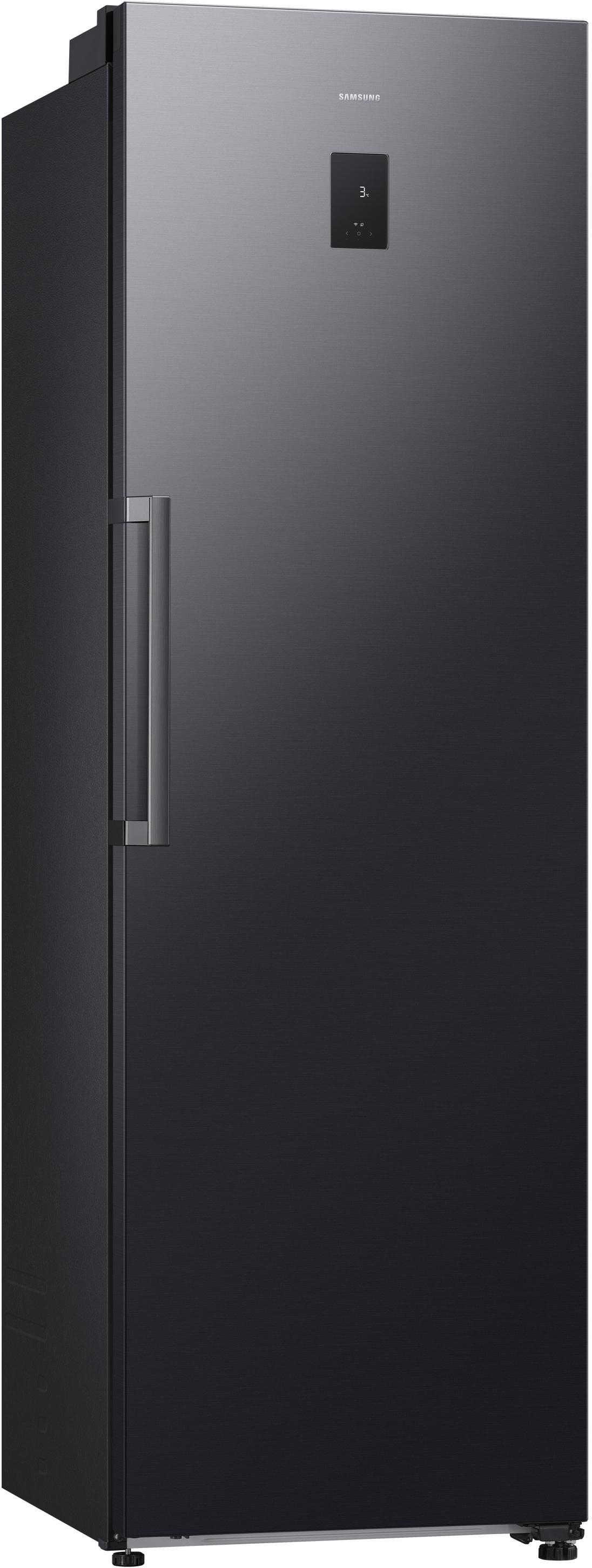 Ein moderner, dunkler Kühlschrank mit silbernem Griff und digitalem Display.