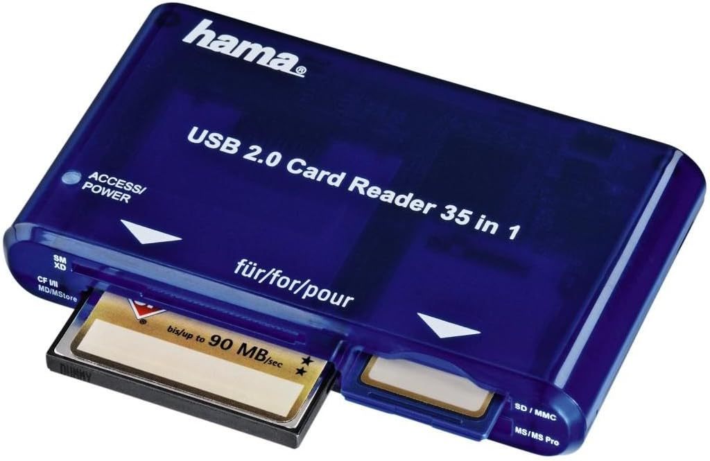 Ein blauer Hama USB 2.0 Card Reader 35-in-1 mit einer eingelegten Speicherkarte.