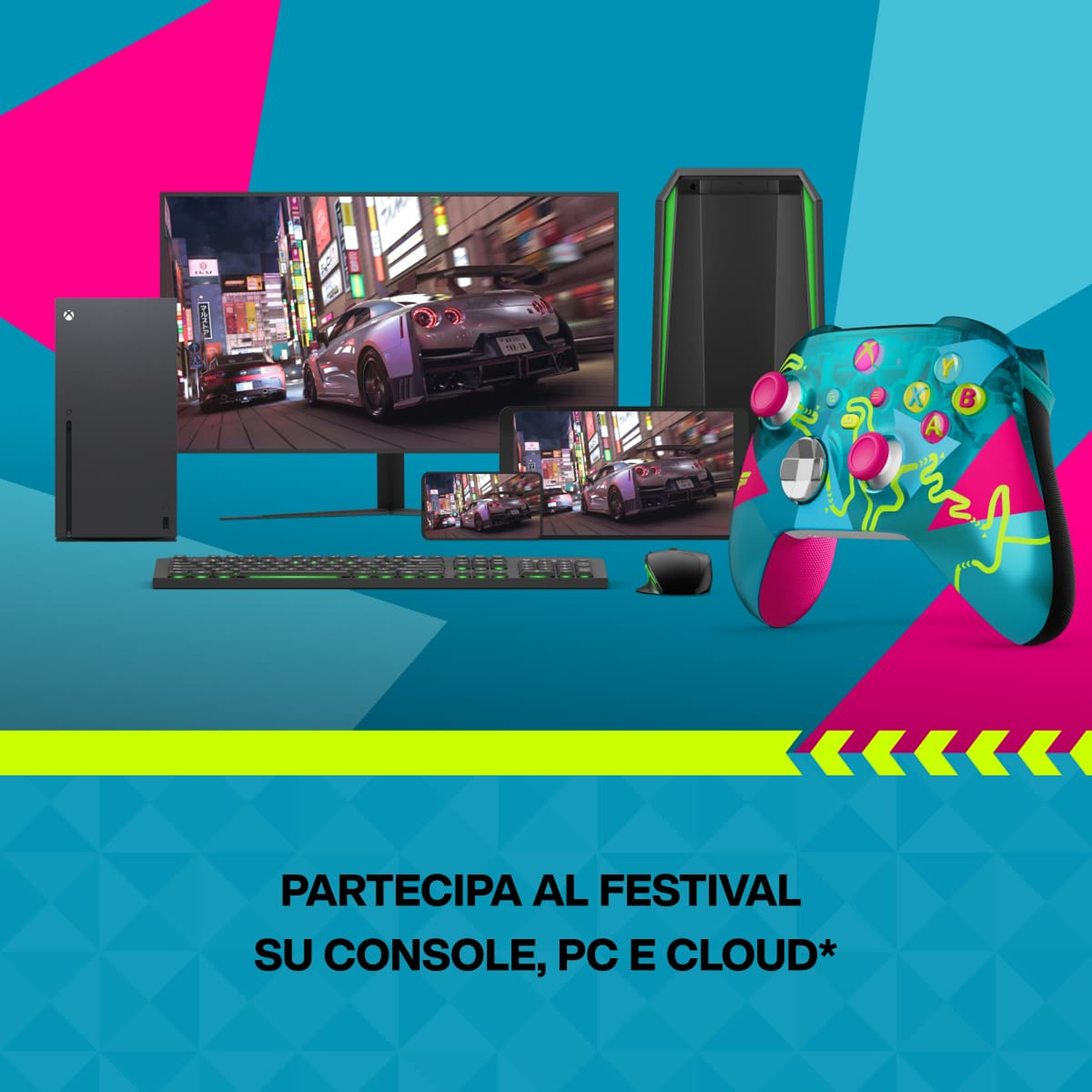 Configurazione gaming con Xbox, PC, controller, monitor e tastiera. Gioco di corse sullo schermo.
